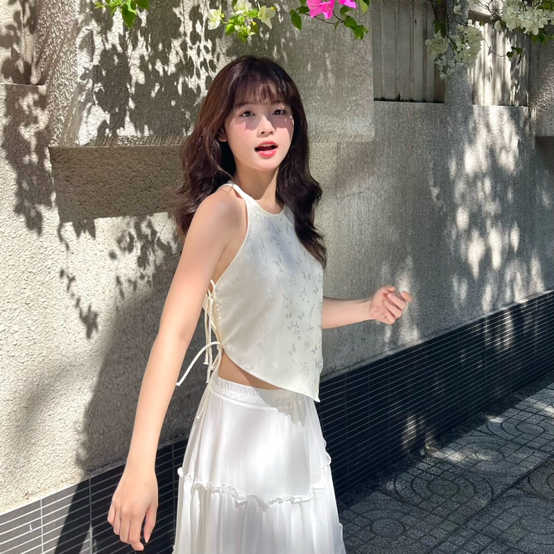 Mẫn Tiên halter top