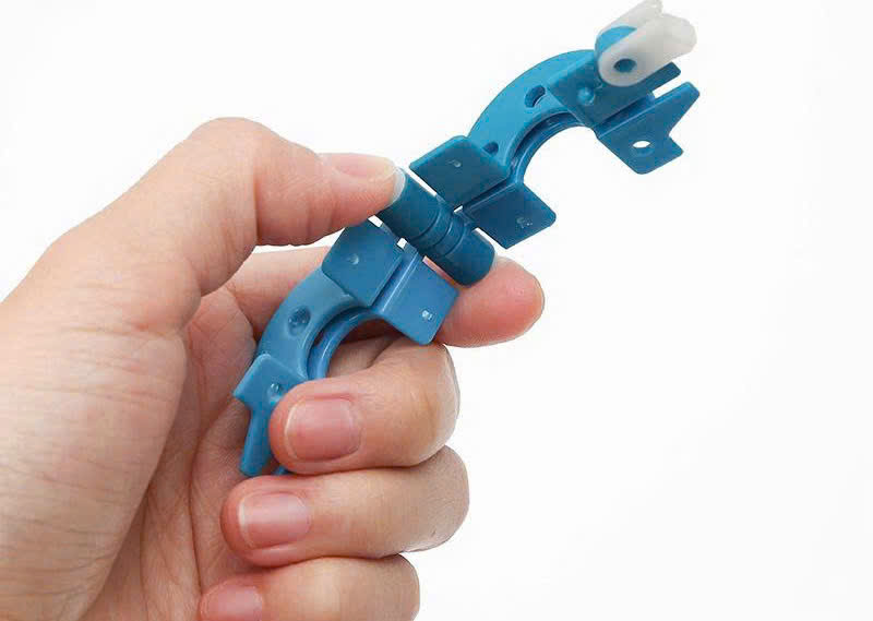 Loom làm quả bông ( màu ngẫu nhiên)