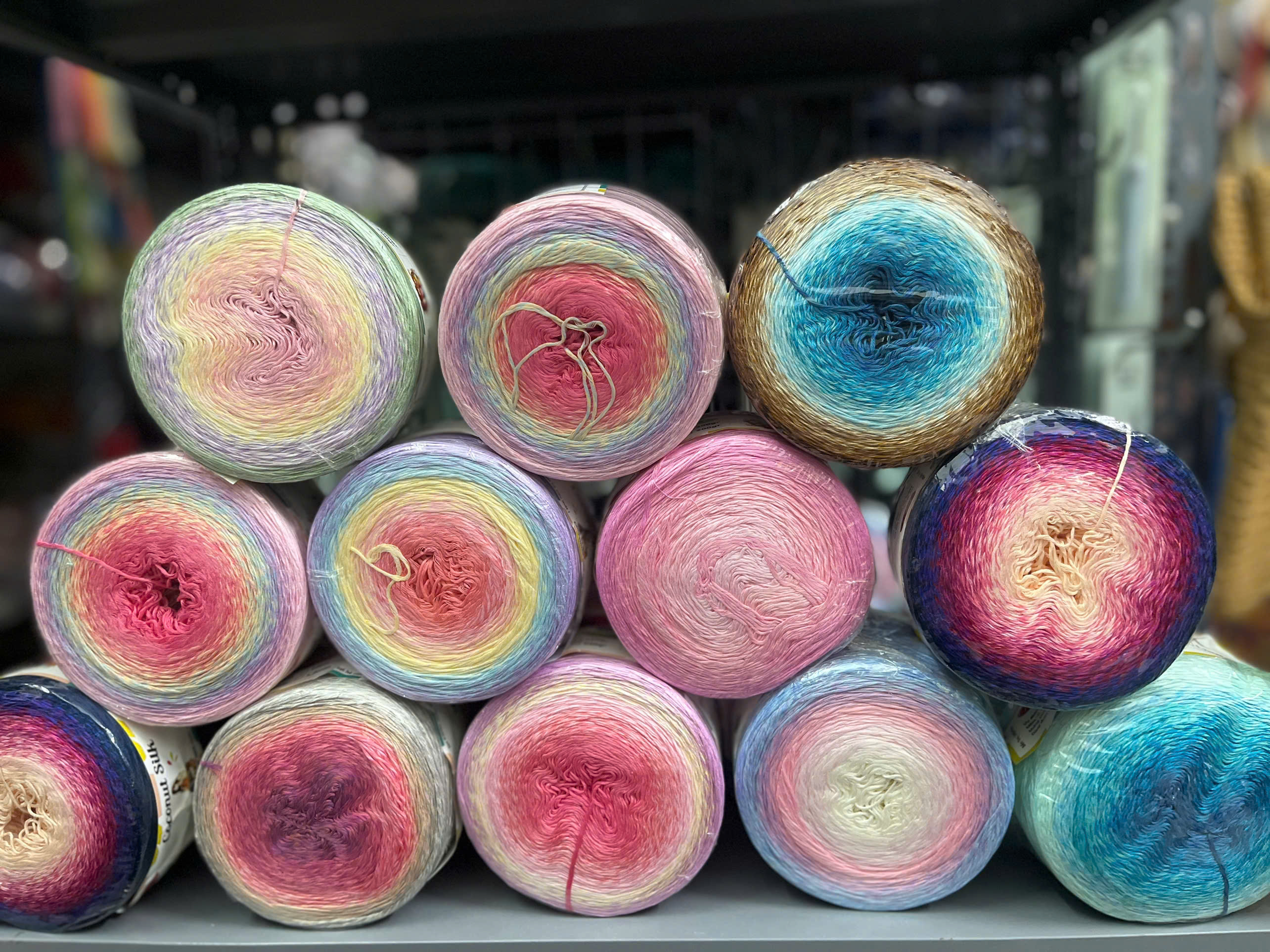 Sợi hè Coconut Silk siêu mát màu cầu vồng cuộn 300g