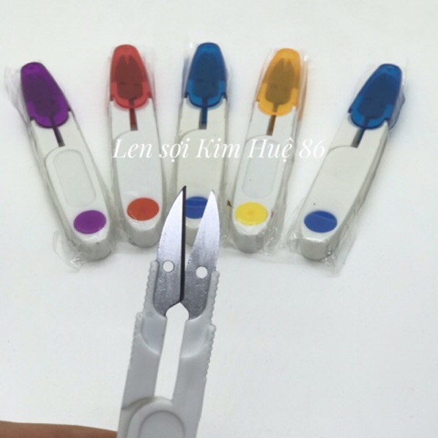 Kéo bấm có nắp