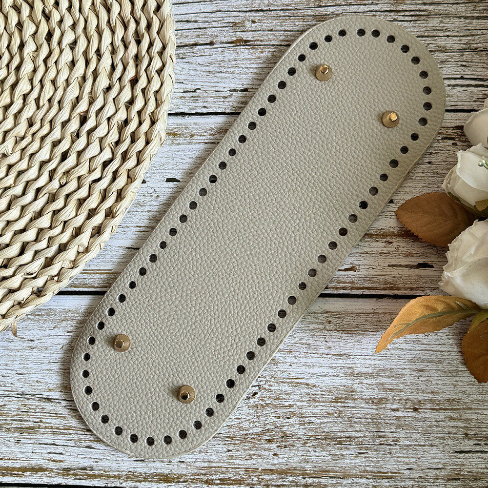 Đế da PU có đục lỗ sẵn kích thước 30*10cm