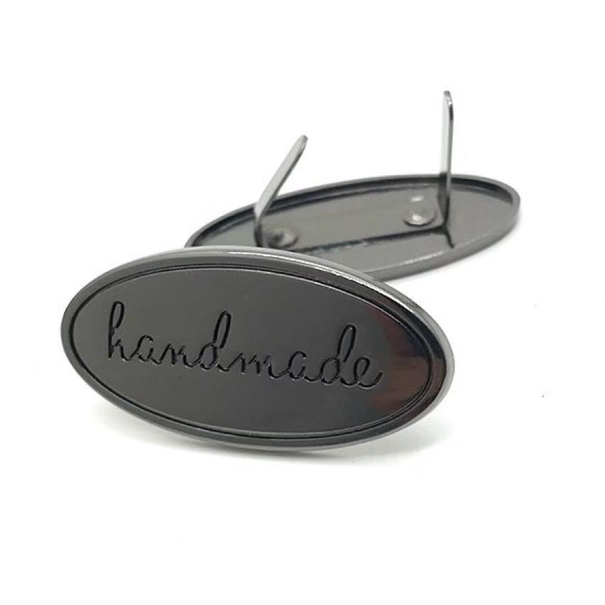 Mác handmade Oval  trang trí túi xách ( 1 cái)