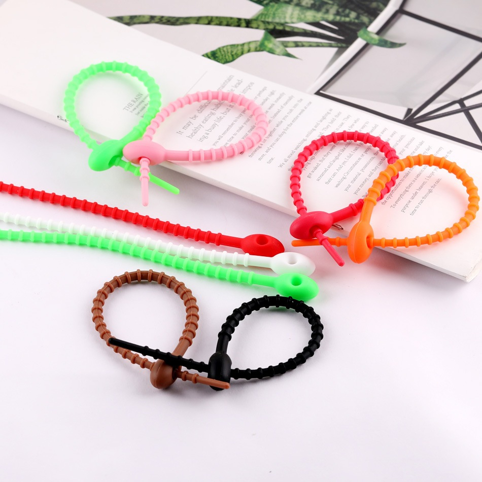 Móc khóa dây Silicone nhiều màu