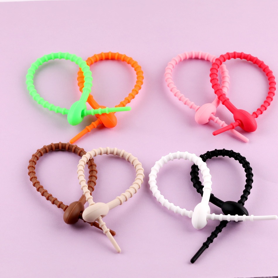 Móc khóa dây Silicone nhiều màu