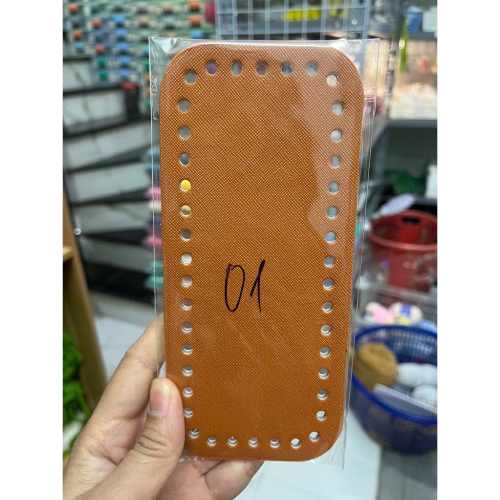 Đế da PU có đục lỗ sẵn kích thước 8*18cm