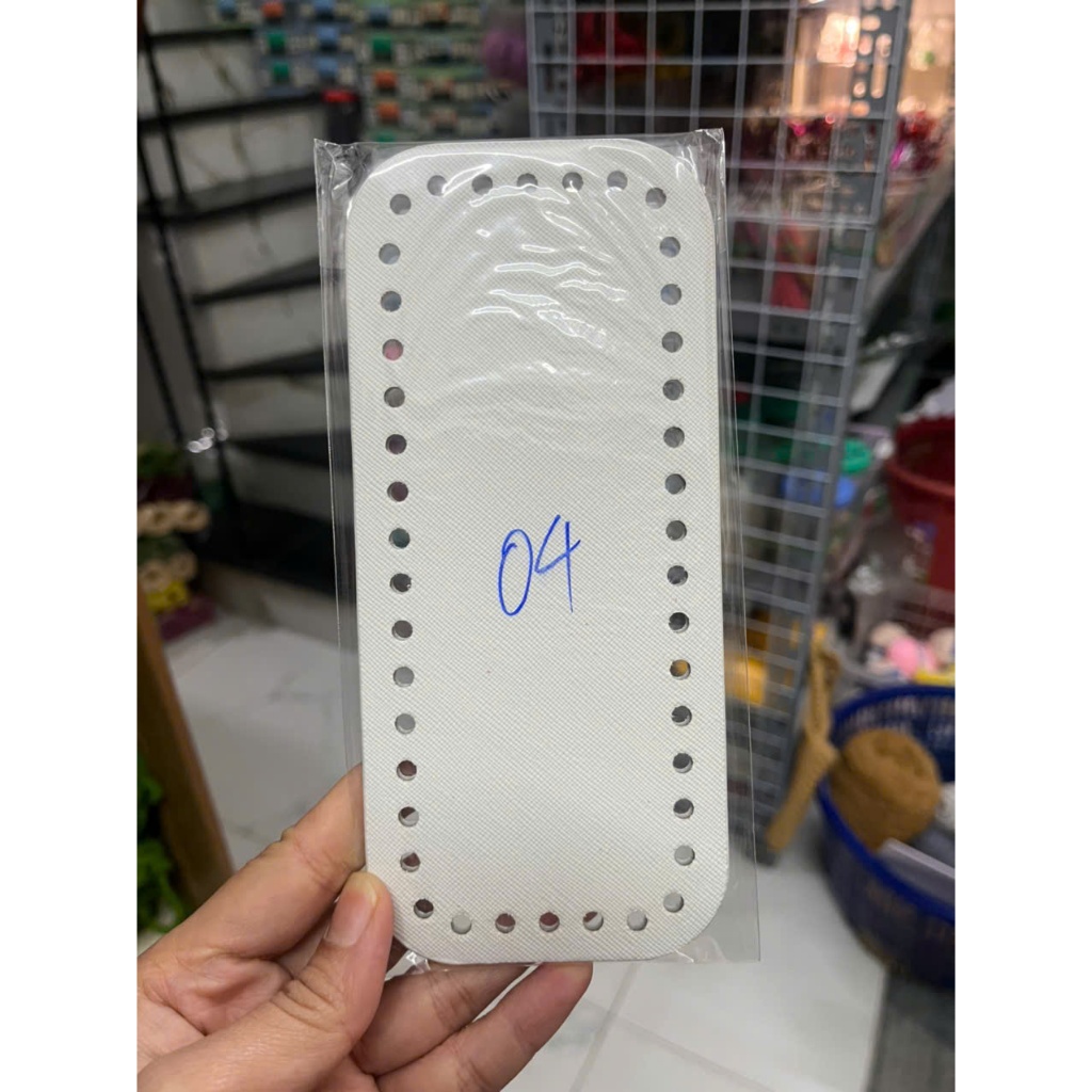 Đế da PU có đục lỗ sẵn kích thước 8*18cm