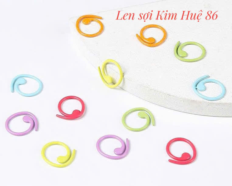 Móc đánh dấu len xoắn ốc bằng kim loại ( 10 cái) - giao màu ngẫu nhiên