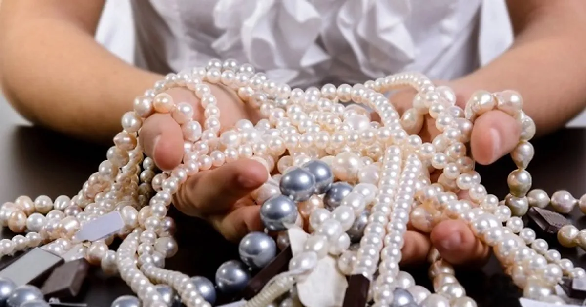Bật Mí 9 Cách Phân Biệt Ngọc Trai Thật Và Ngọc Trai Giả