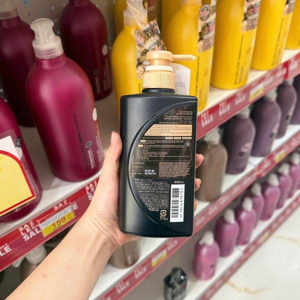 Dầu xả Tsubaki Premium phục hồi hư tổn, giảm gãy rụng 490ml (màu đen)