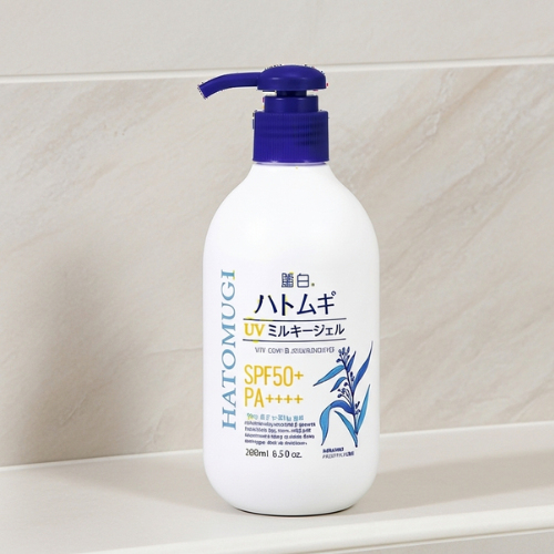 Sữa dưỡng chống nắng trắng da Hatomugi ý dĩ 250ml SPF50+