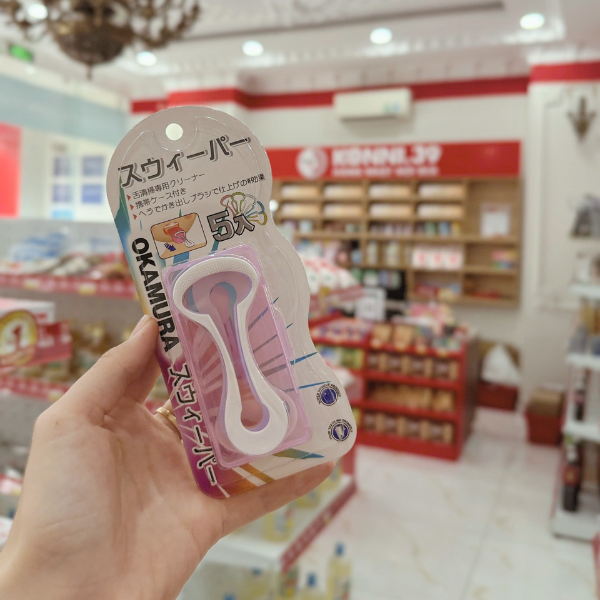 Dụng cụ cạo và vệ sinh lưỡi Okamura