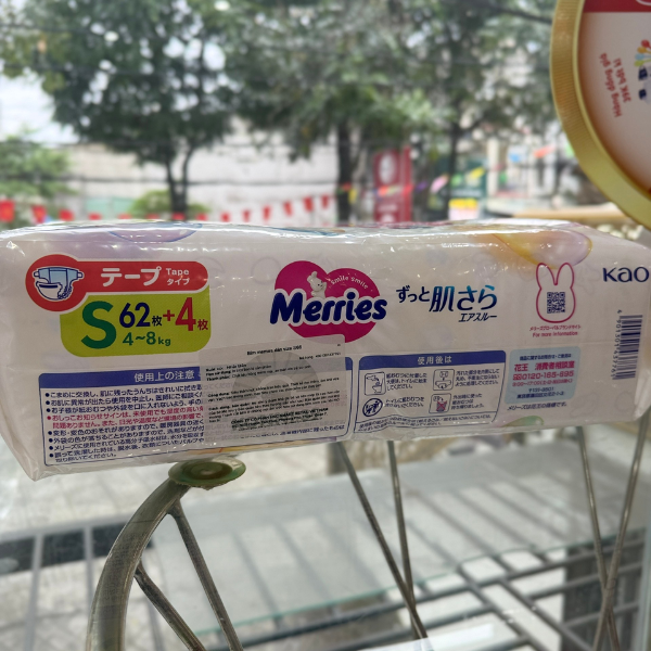 Bỉm merries dán size S66