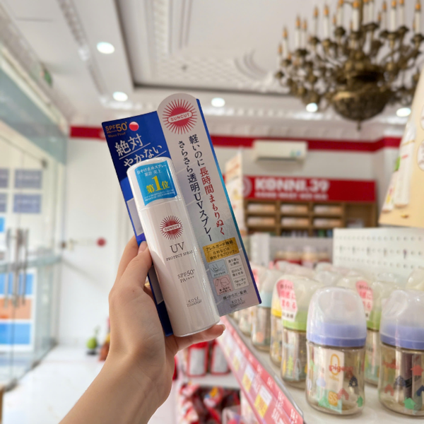 Xịt chống nắng Kose Suncut UV Protect Spray SPF50+PA++++ 60g