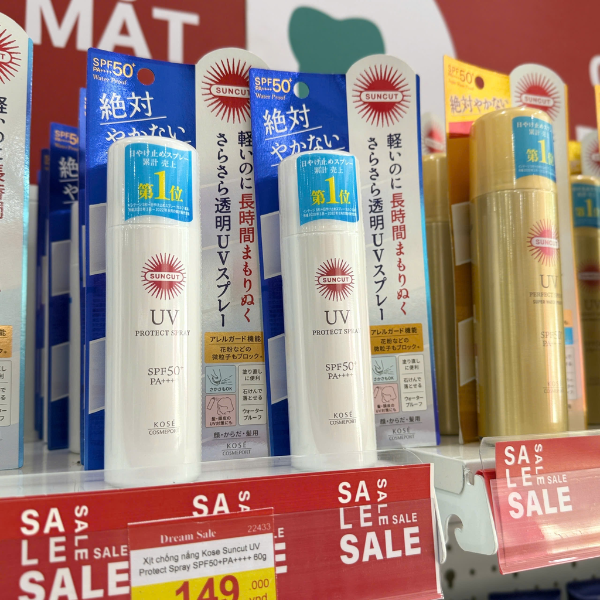 Xịt chống nắng Kose Suncut UV Protect Spray SPF50+PA++++ 60g