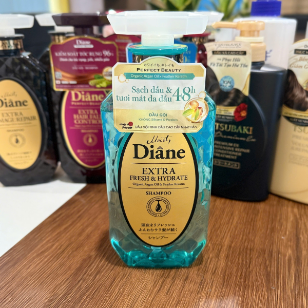 Dầu gội kiểm soát dầu Moist Diane Extra Fresh & Hydrate