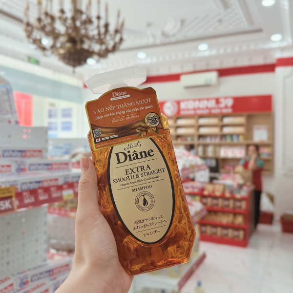 Dầu gội vào nếp thẳng mượt Moist Diane Extra Smooth & Straight