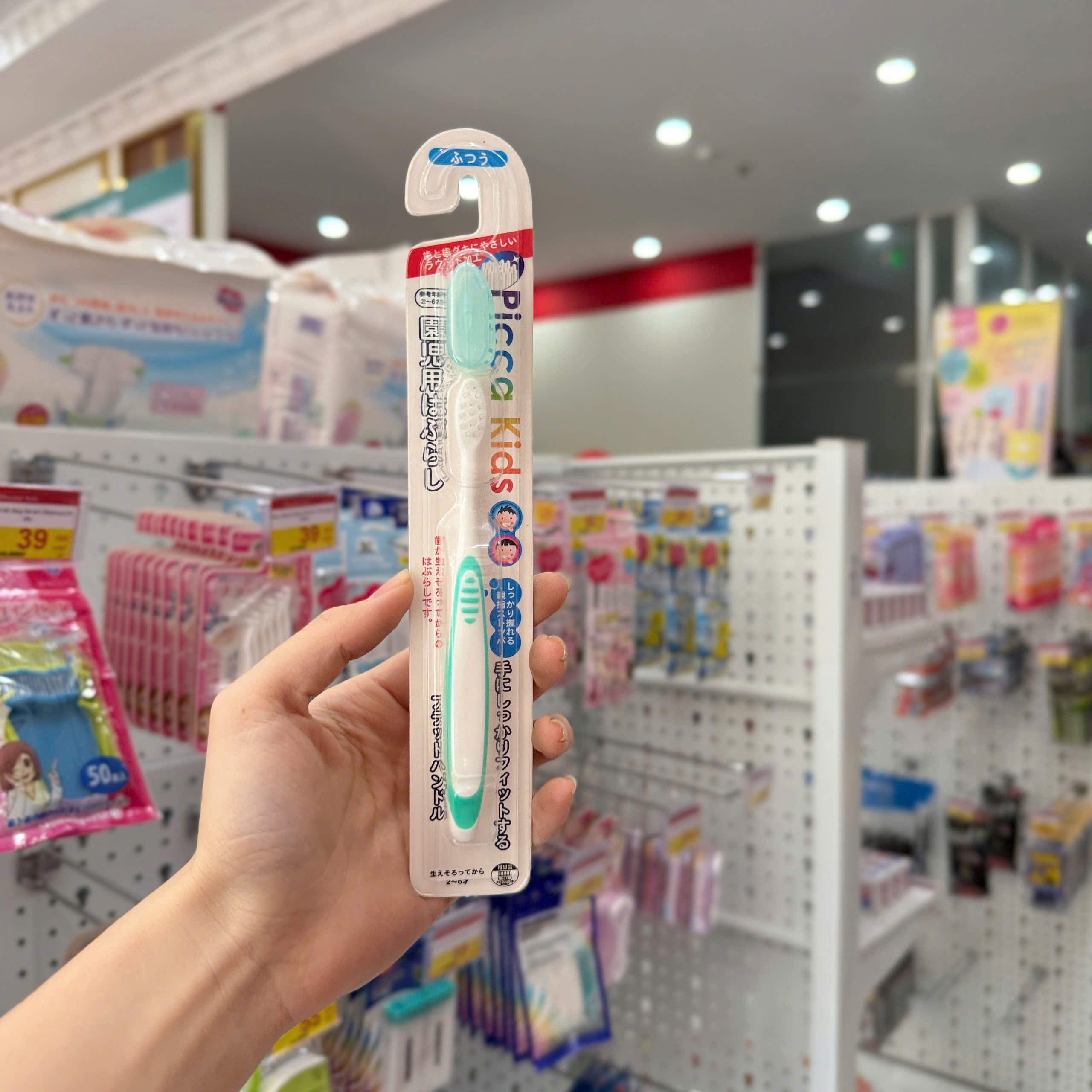 Bàn chải đánh răng Okamura cho bé từ 2 đến 6 tuổi