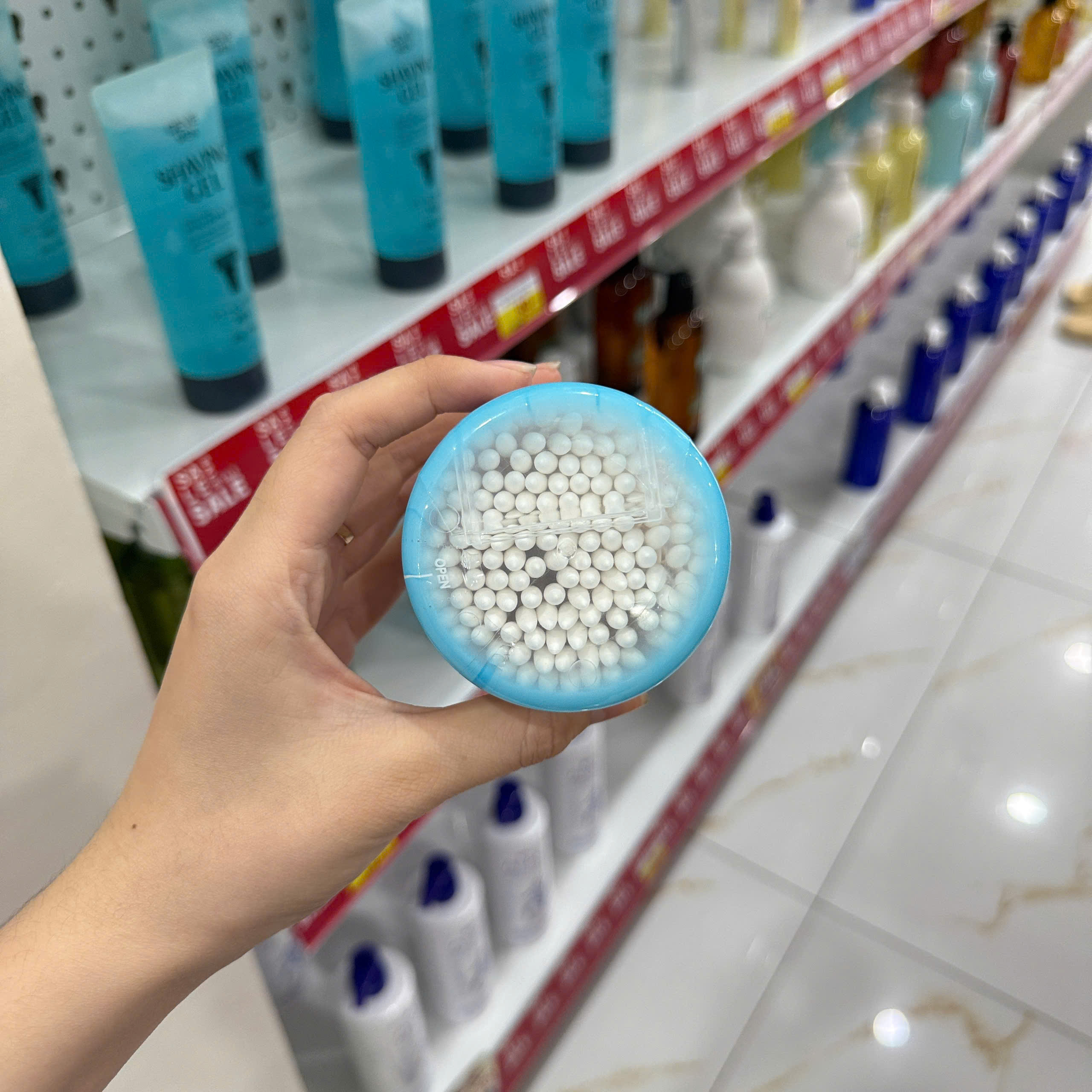 Tăm bông Life Cosmetic hộp nhựa 140 cây