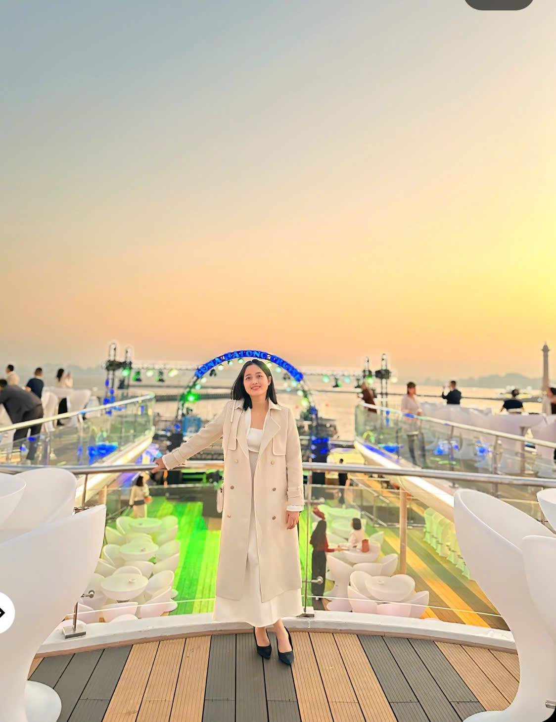ThaiTourist vinh dự trải nghiệm hải trình đầu tiên cùng Luna Halong Cruise