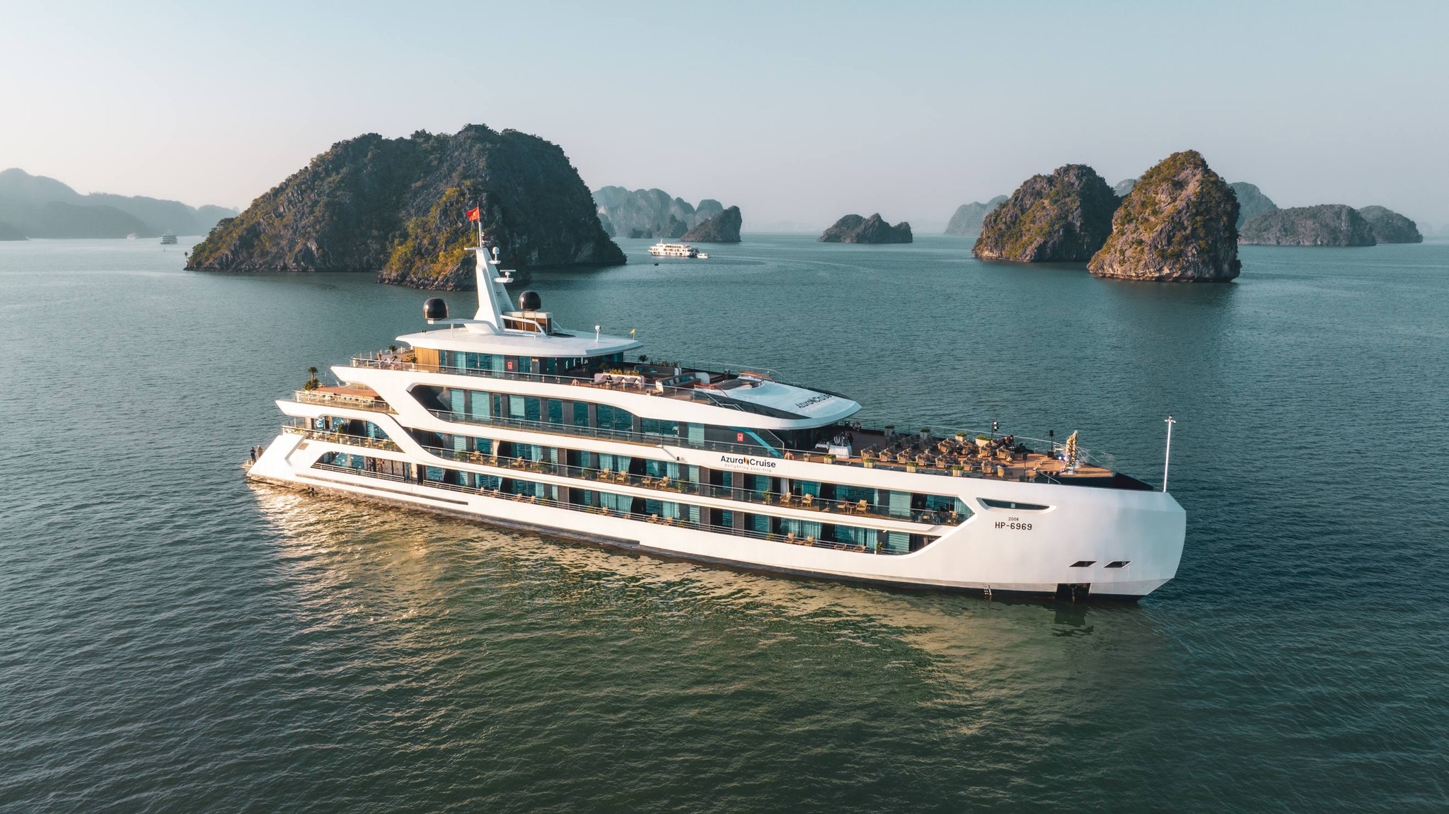 Du thuyền Azura Cruise (2N1Đ)