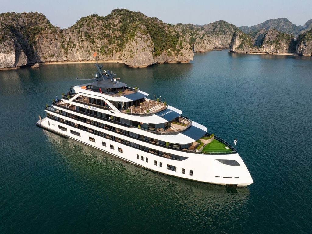 Thuê trọn du thuyền ngủ đêm Tulip Cruise tổ chức sự kiện