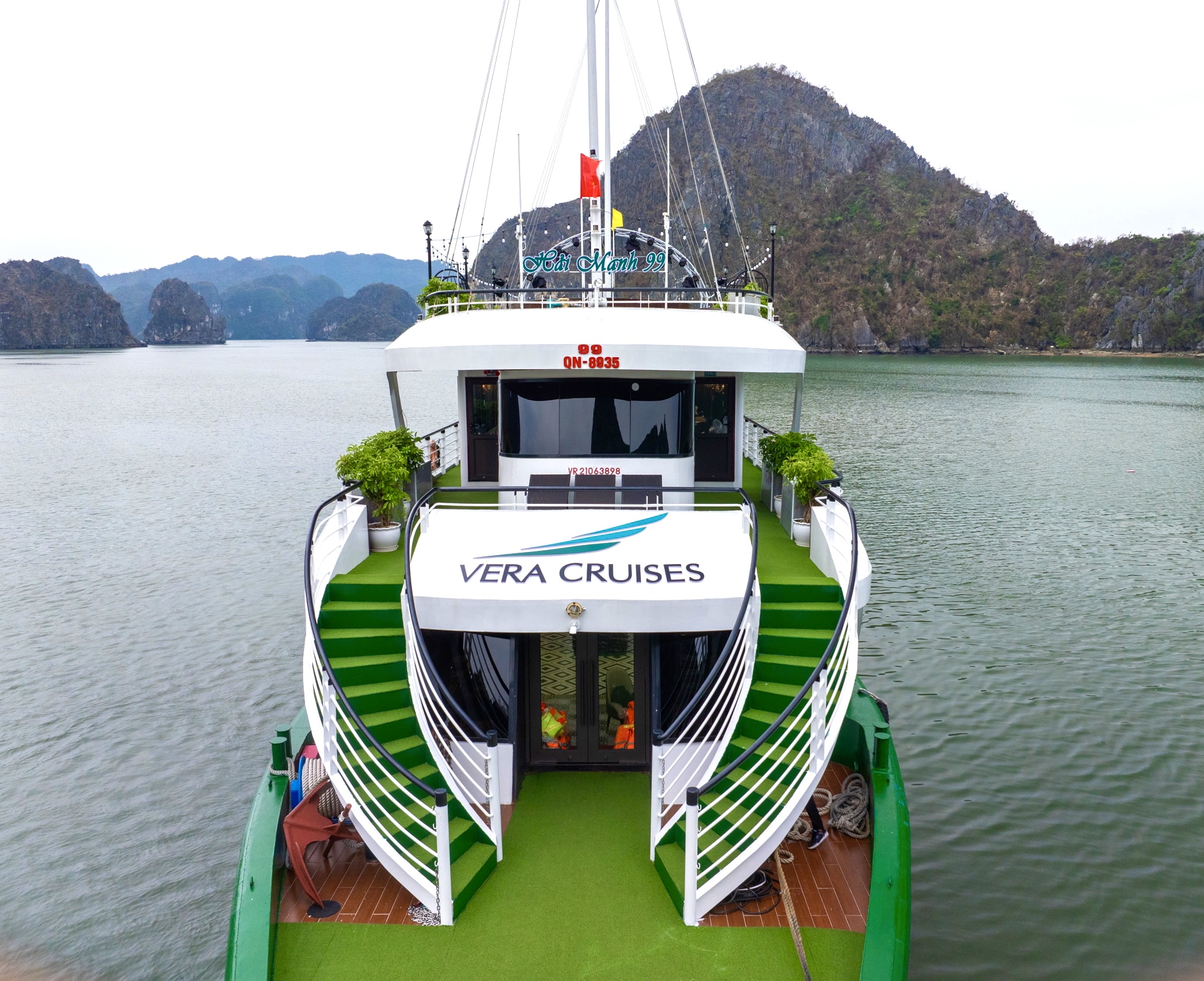 Thuê trọn du thuyền trong ngày Vera tổ chức sự kiện