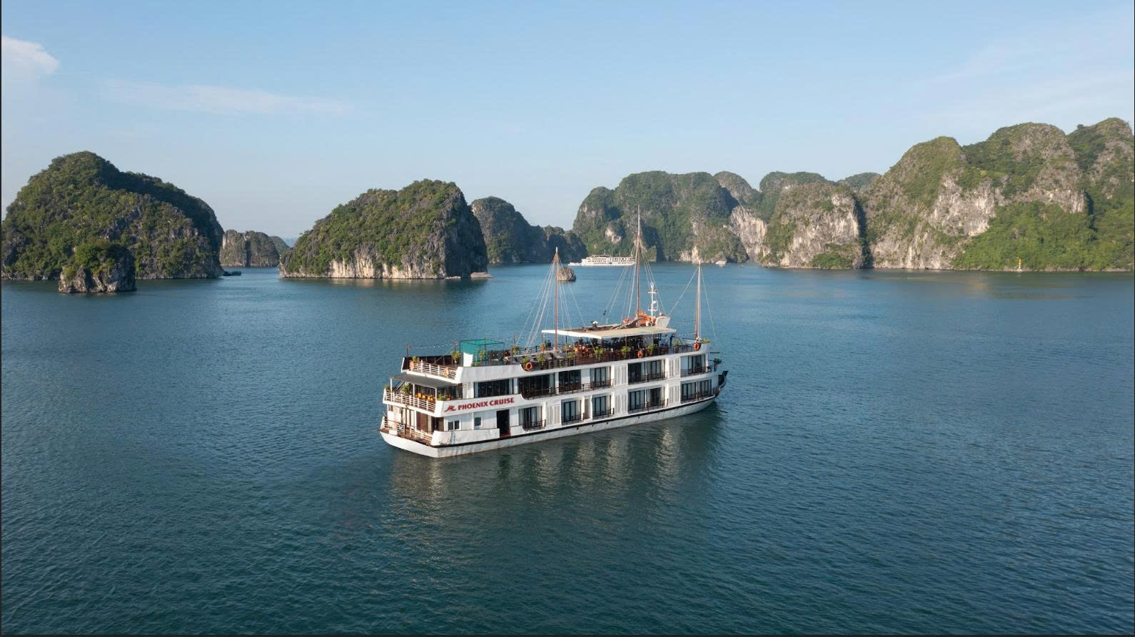 Du thuyền Hạ Long Phonix Cruise (2N1Đ)