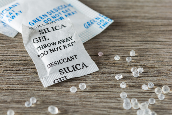 Vai trò của gói hút ẩm trong bảo quản thực phẩm và dược phẩm