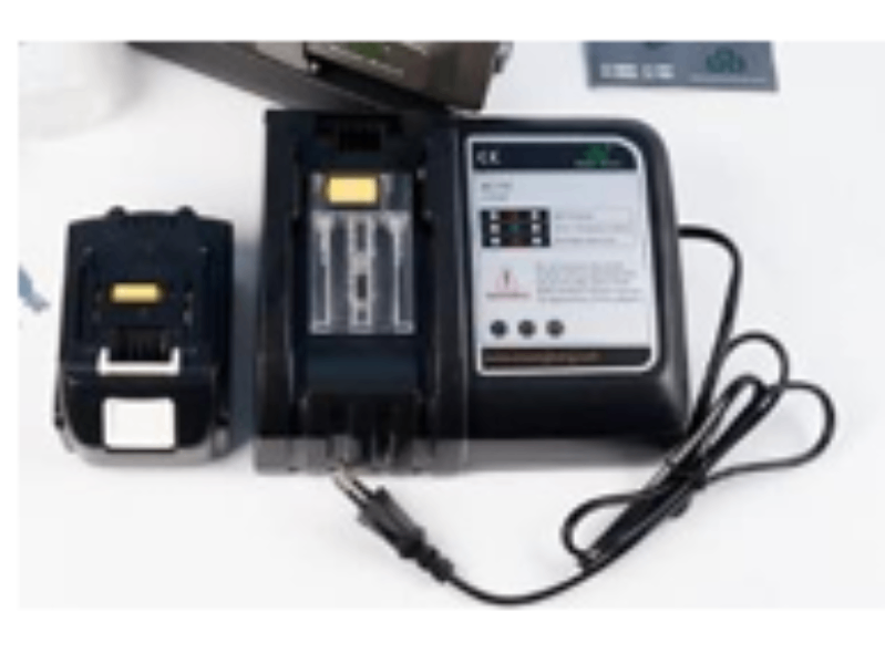 ST-2BMC Spare-C - Bộ sạc cho Pin Li-ion 18V và 5.0Ah dùng cho bơm ST-2BMC