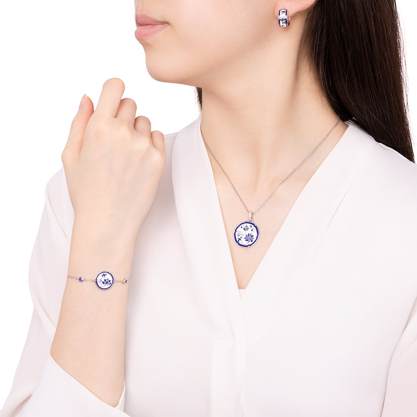 Vòng tay Hoa Sen Xanh Trắng (Blue and White Lotus)