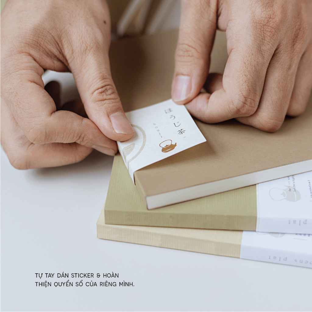 Sổ bìa giấy B/rew size Square - 3 màu sắc tượng trưng cho 3 loại trà phổ biến của Nhật Bản