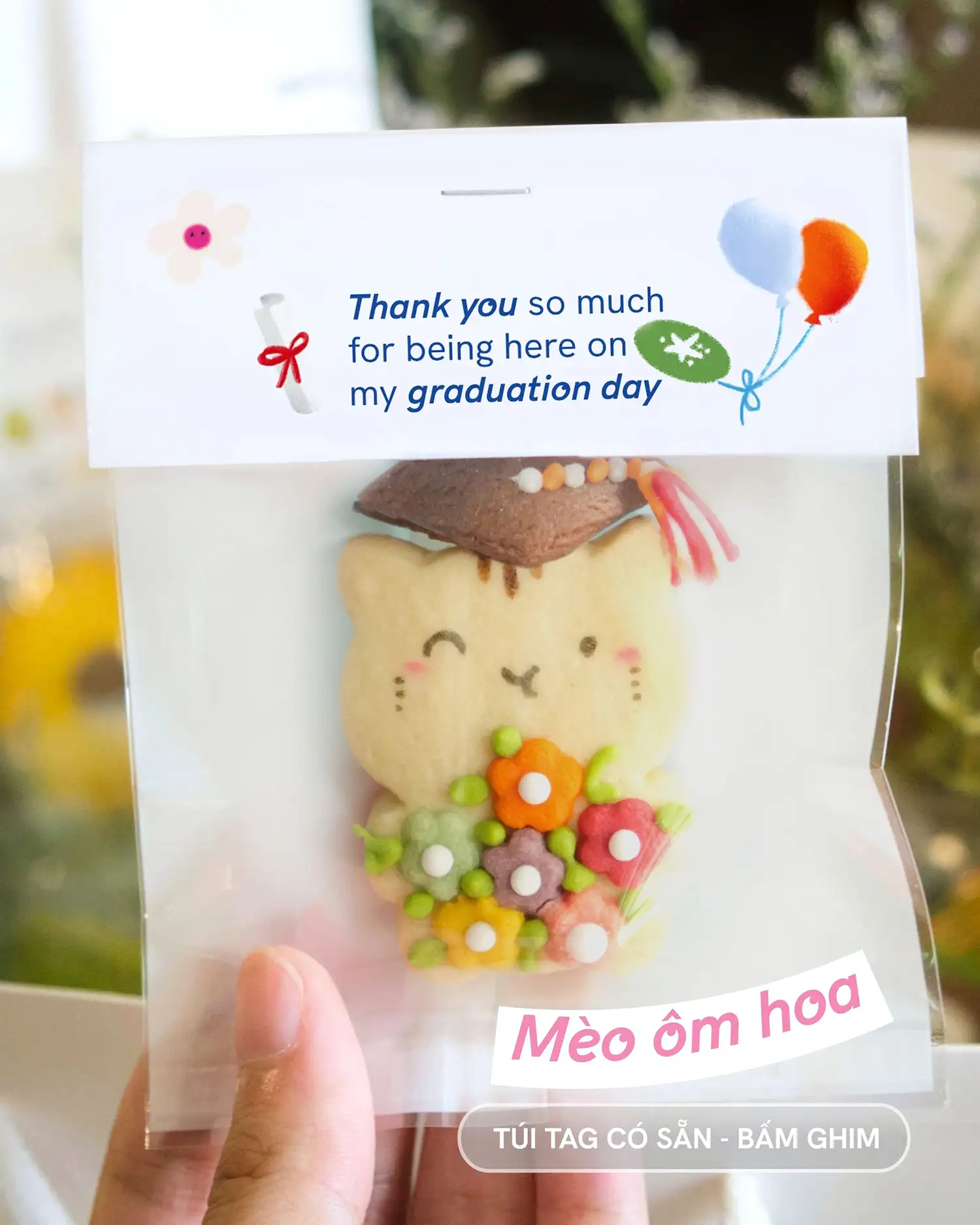 Quà đáp lễ Tốt nghiệp - Mẫu ôm hoa