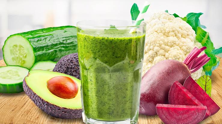 Sự thật về sinh tố xanh và nước ép rau củ trong lộ trình thanh lọc cơ thể