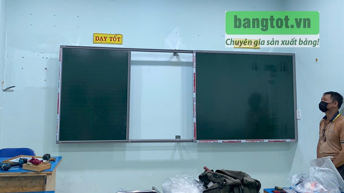Lắp đặt hệ bảng trượt ngang 2 cánh