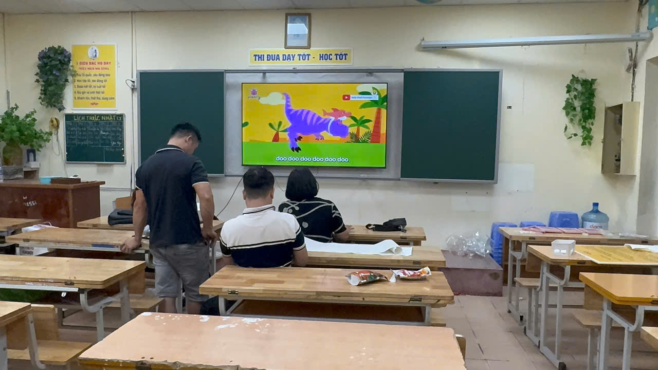 Hệ Bảng Trượt Liền Khối 2 Lớp Gồm 4 Bảng Dạy Học (2 Bảng Cố Đinh – 2 Bảng Trượt Kết Hợp TIVI)