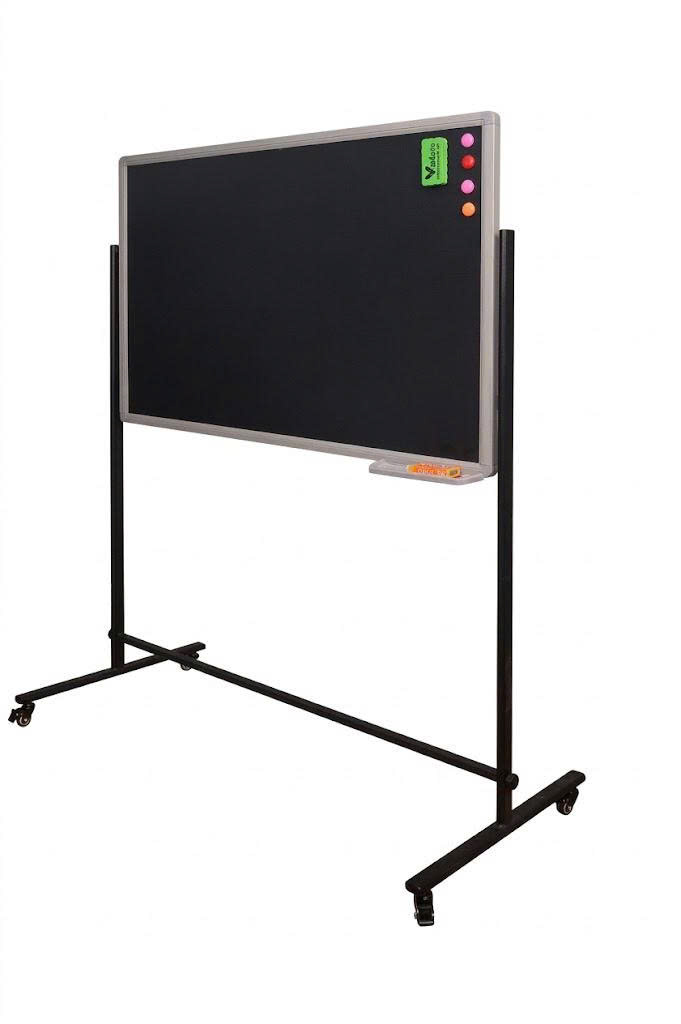 BẢNG TỪ ĐEN DI ĐỘNG CHÂN OVAL VADOTO NANOTECH