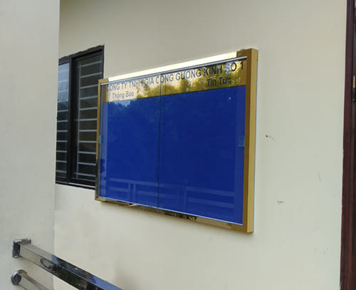 Bảng Thông Tin Công Ty Treo Tường Khung Inox Vàng