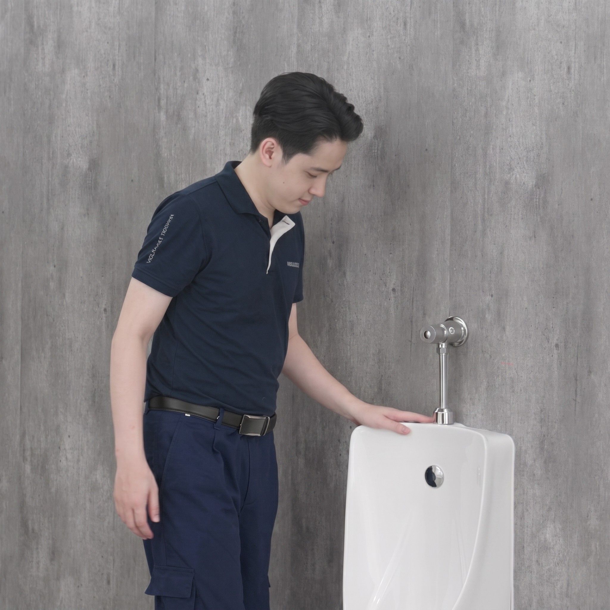 Hướng dẫn bảo dưỡng Bồn tiểu treo tường Viglacera | Xử lý van xả tiểu nước ra yếu