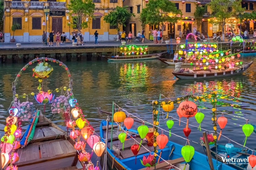 Huế – La Vang – Phong Nha – Bà Nà – Hội An – Đà Nẵng – Làng Hương Thủy Xuân Huế Plaza – Cầu Vàng