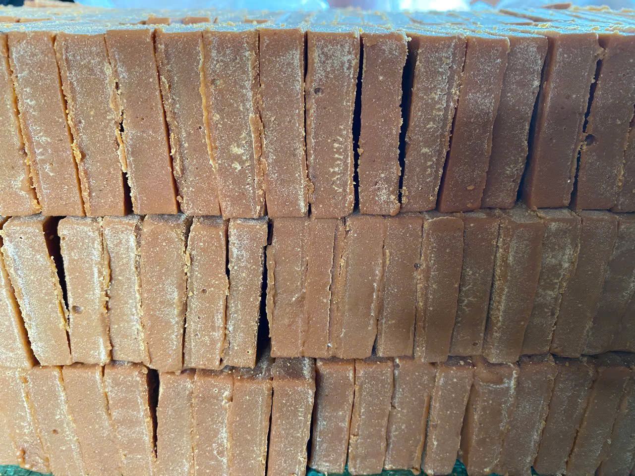 ĐƯỜNG PHÊN KONA (đường mía thô) 135k giảm còn 115k/kg
