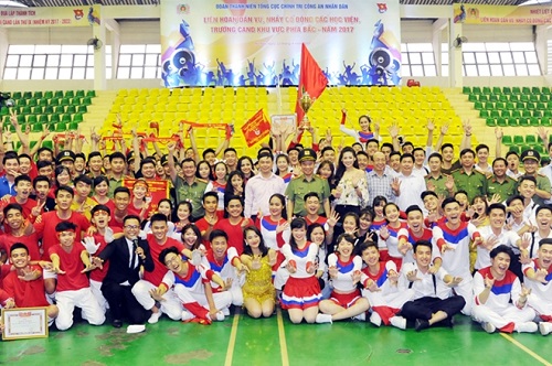 Sôi động cuộc thi dân vũ các Học viện, trường Công an nhân dân