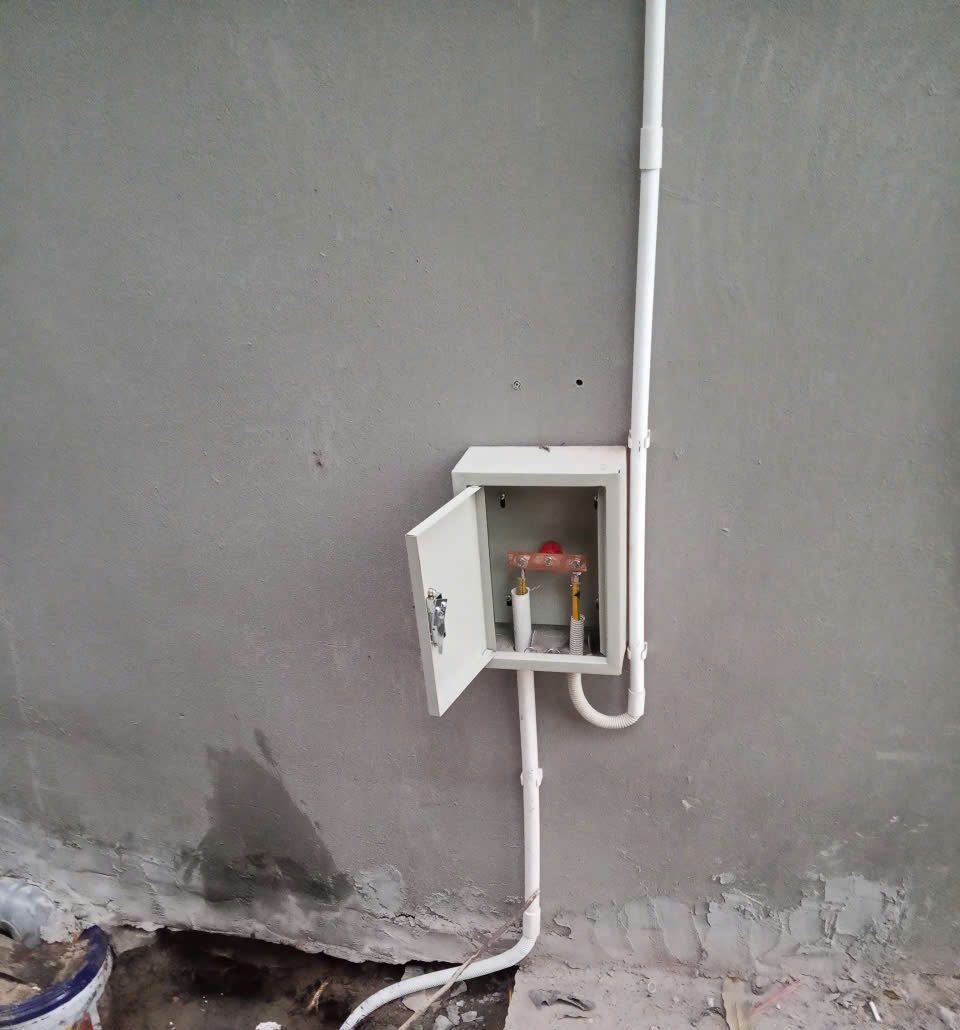 Hộp kiểm tra tiếp địa