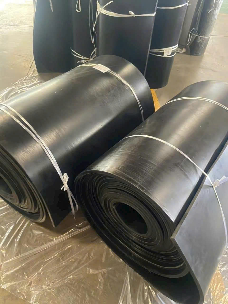 Tấm cao su liên tục nhiệt