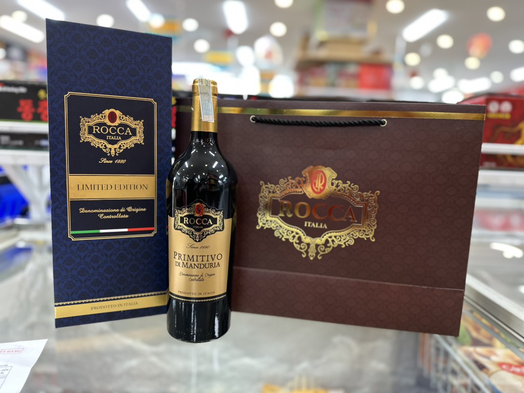 Rượu vang đỏ chát Rocca Primitivo DI Manduria Ý 14,5%vol 750ml  (kèm hộp+túi )