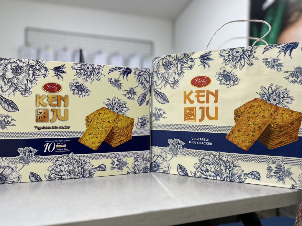 Bánh quy Kenju rau củ Richy Tết 360g