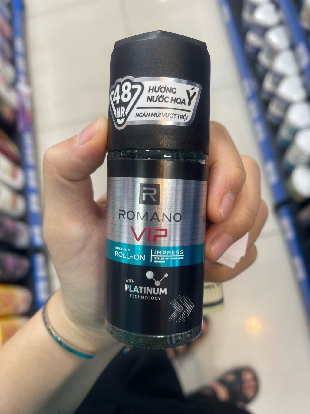 Lăn khử mùi nam Romano Vip Impress hương nước hoa Ý ngăn mùi 48h 50ml