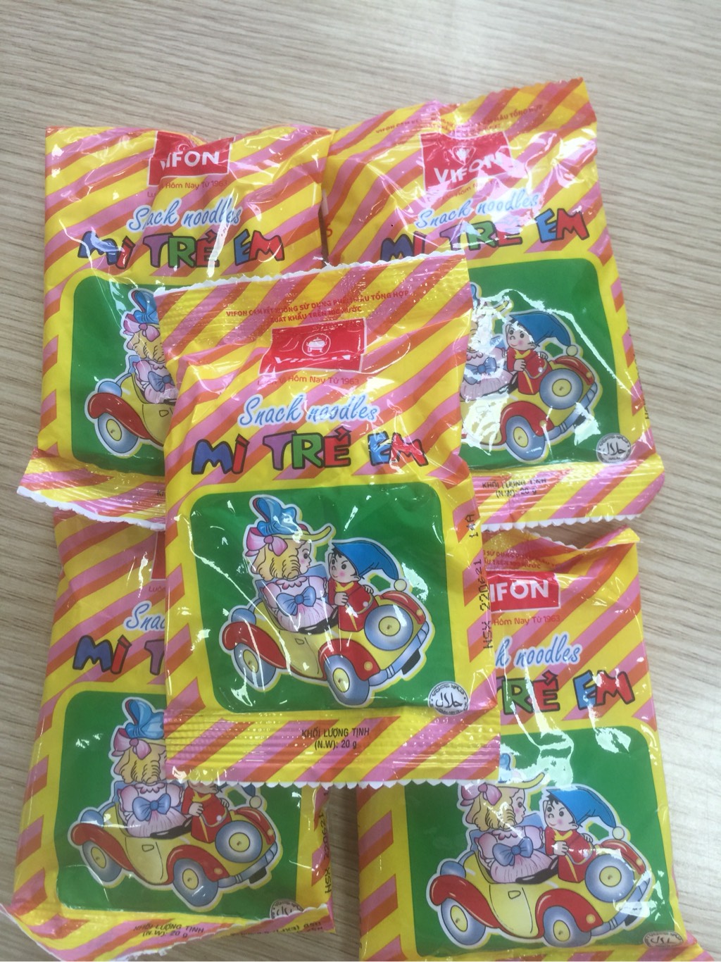 Mì trẻ em Vifon 20g