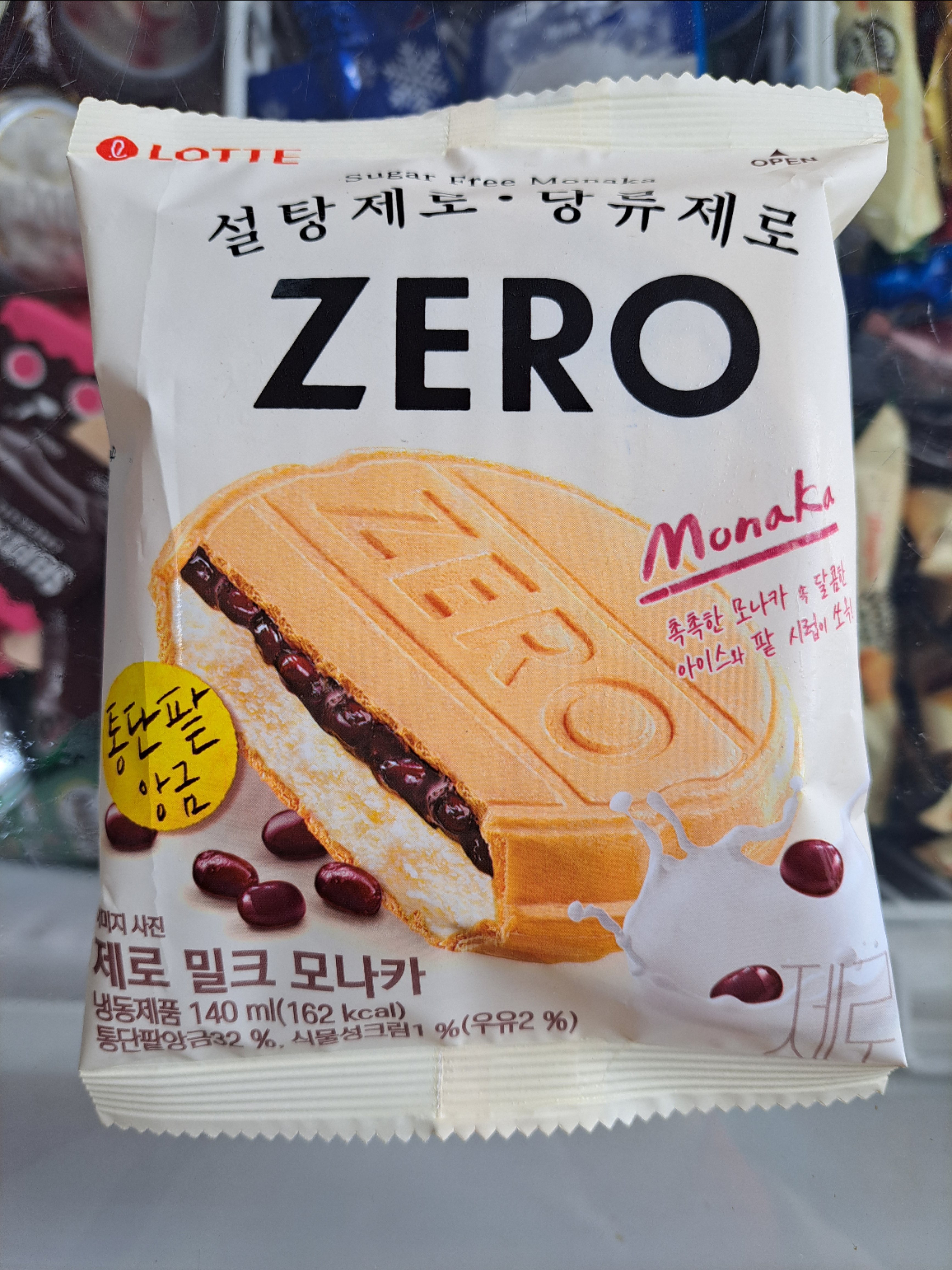 Kem Zero monaka Bánh đậu đỏ 140ml