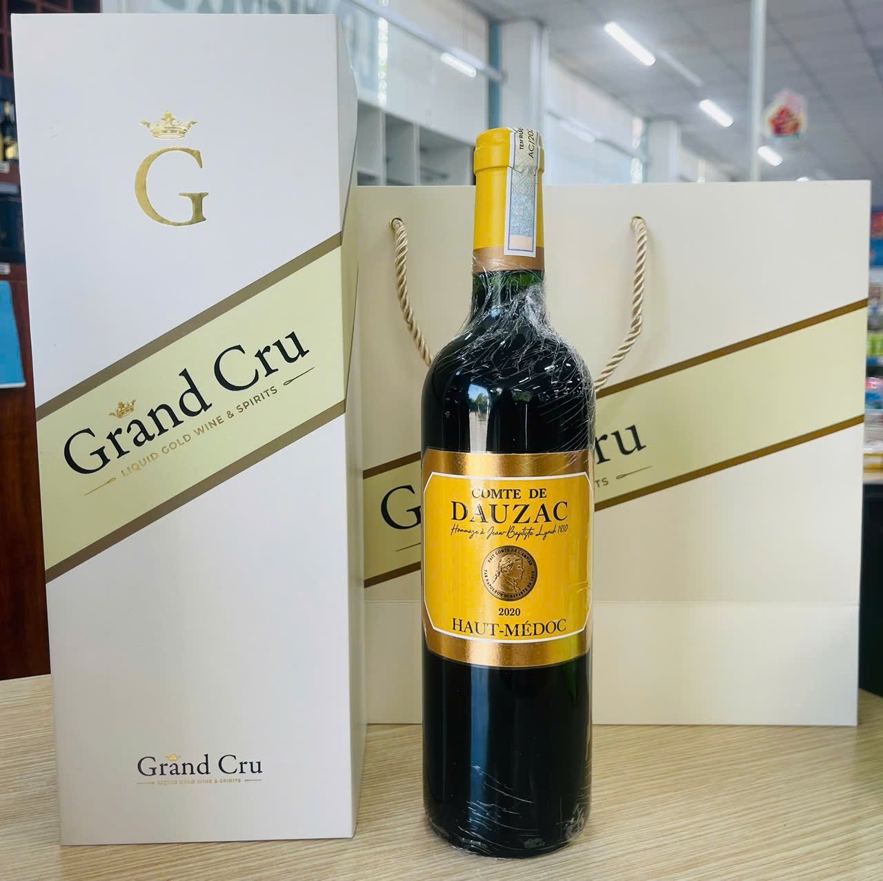 Rượu vang đỏ chát Comte de dauzac Haut Médoc 2022 Pháp 13,5% 750ml