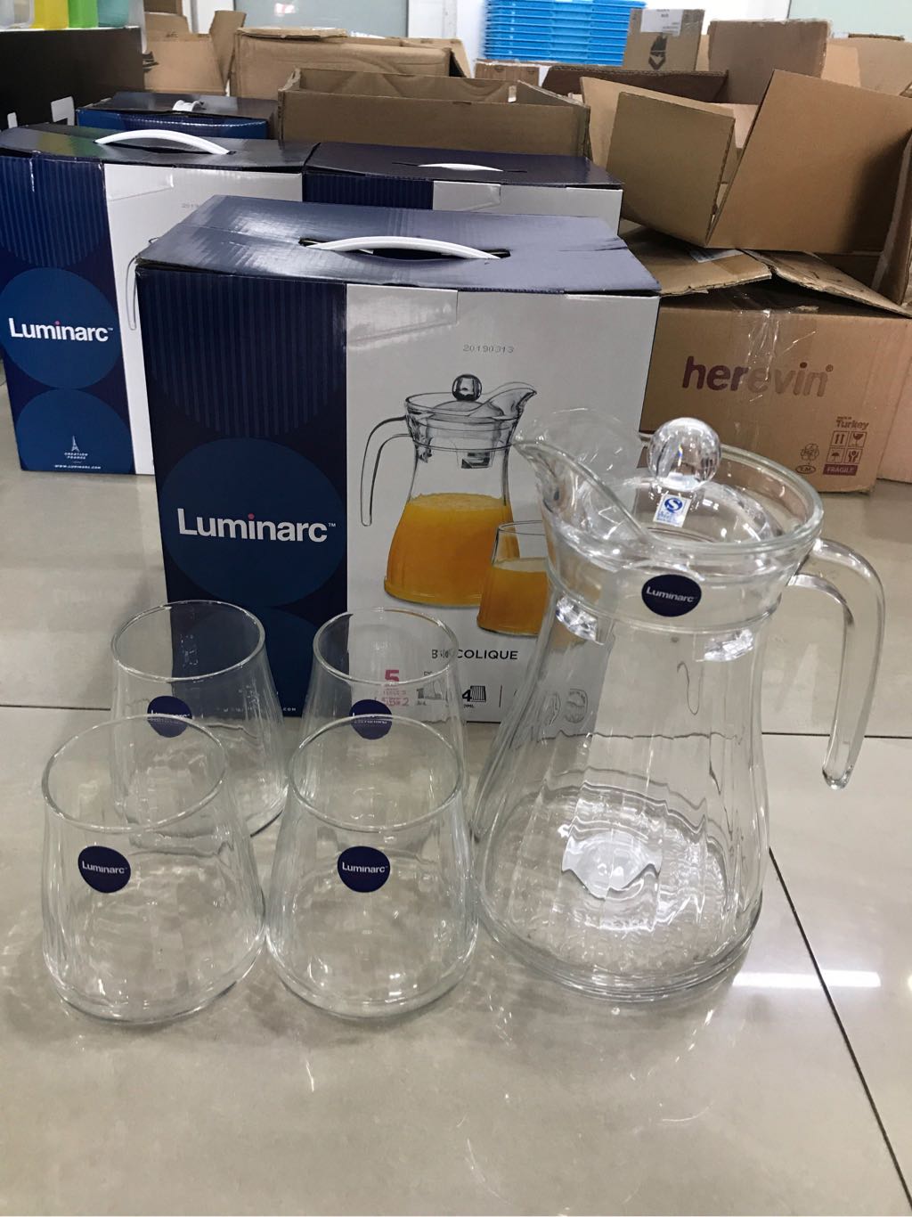 Bộ bình 1,3L, 4 cốc thuỷ tinh 350ml Luminarc Bucolique